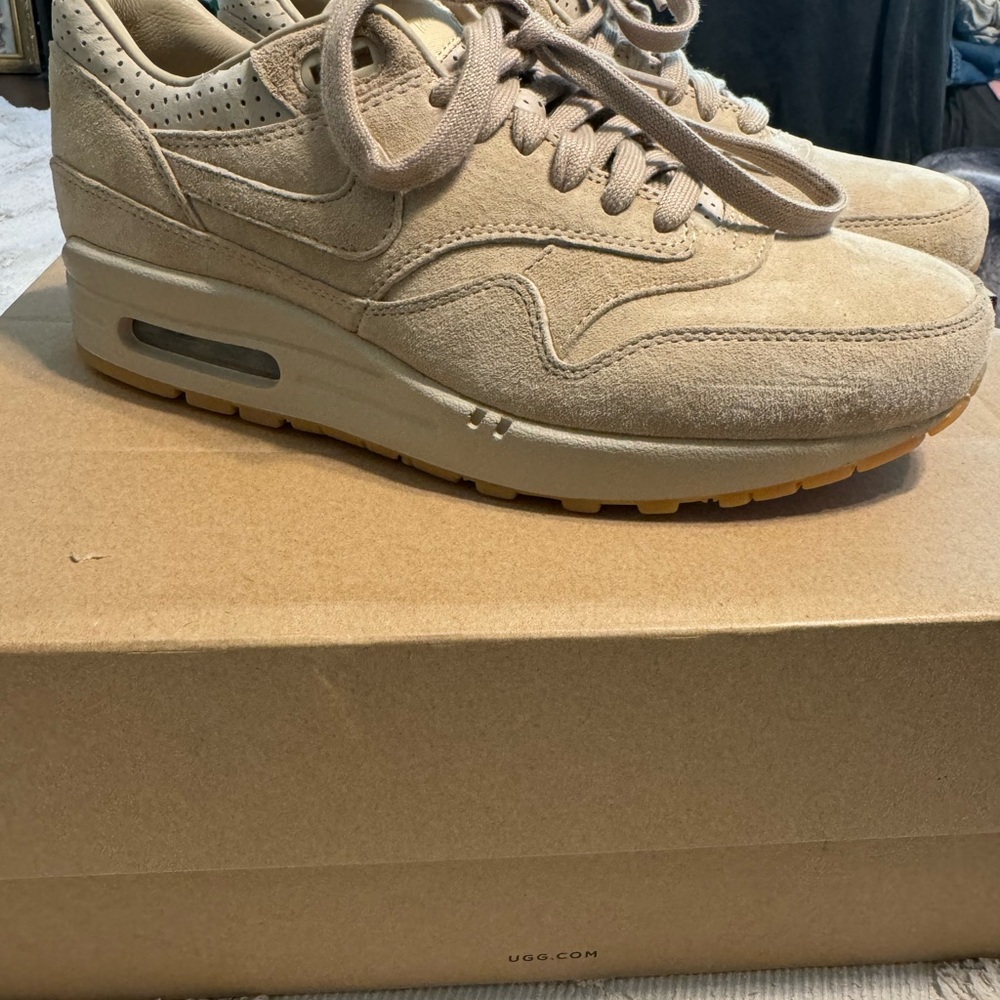 Nike AIR MAX 1 Pinnacle Suede